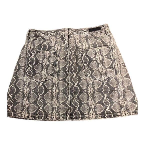 #113 BLANK NYC Snakeskin Jean Skirt - Picture 4 of 8